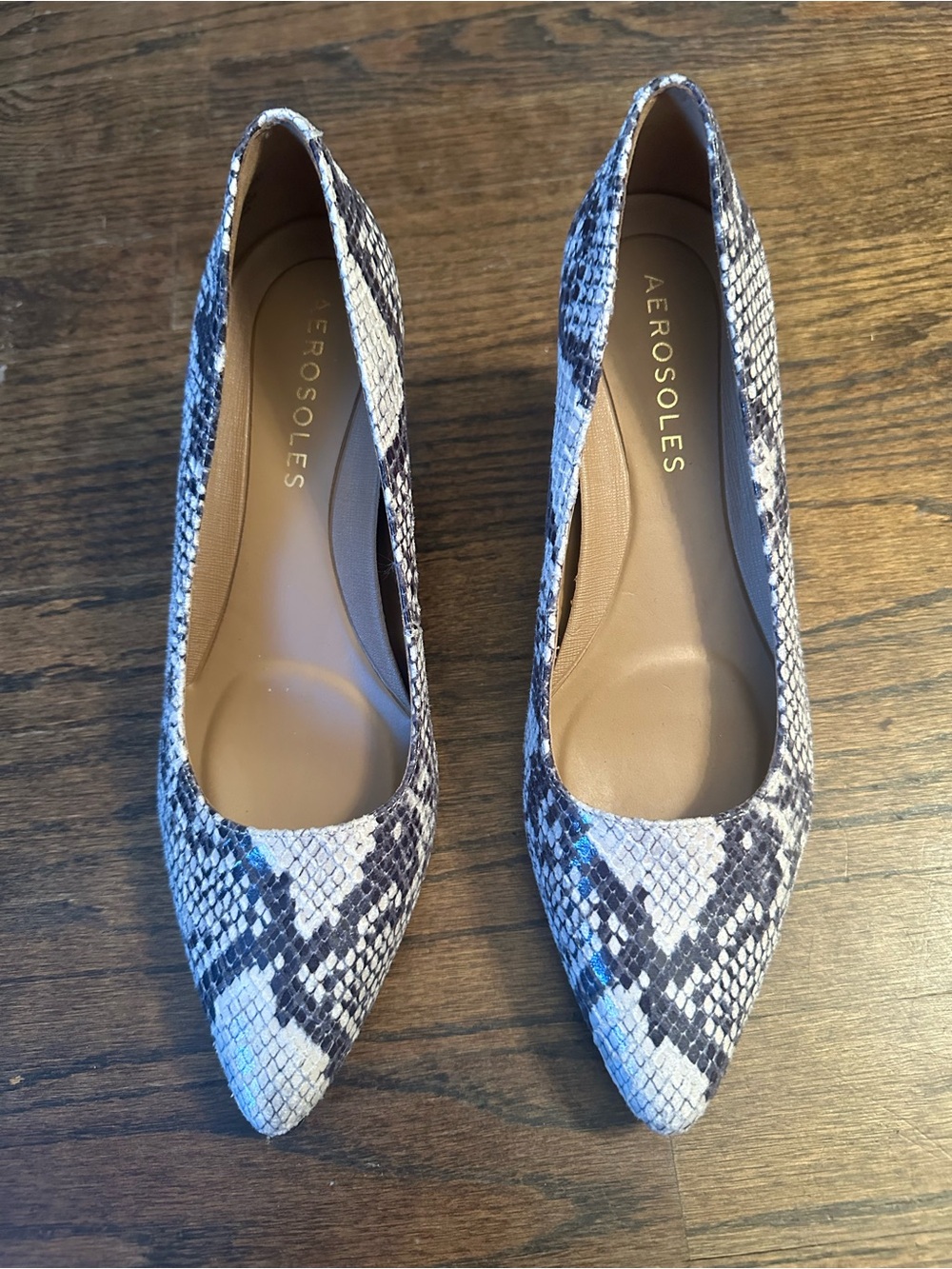 Aerosoles Women's Snake-Print Pointed heels